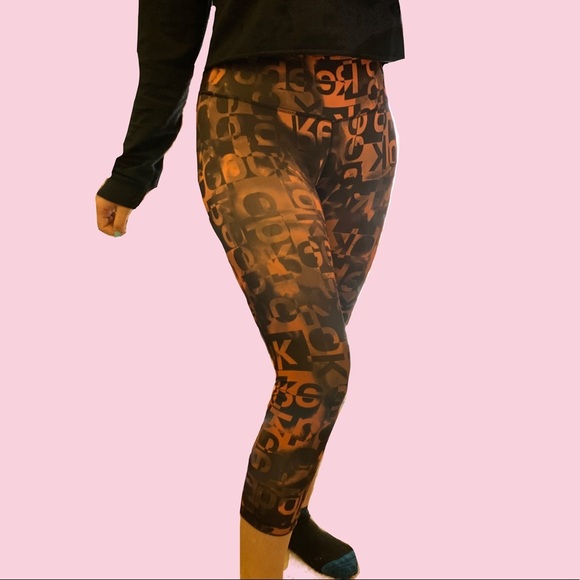 Reebok Cropped Leggings - Picture 2 of 6